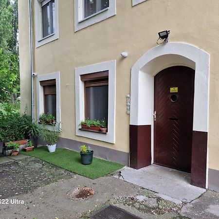 Matyas Apartman Tata Exterior foto